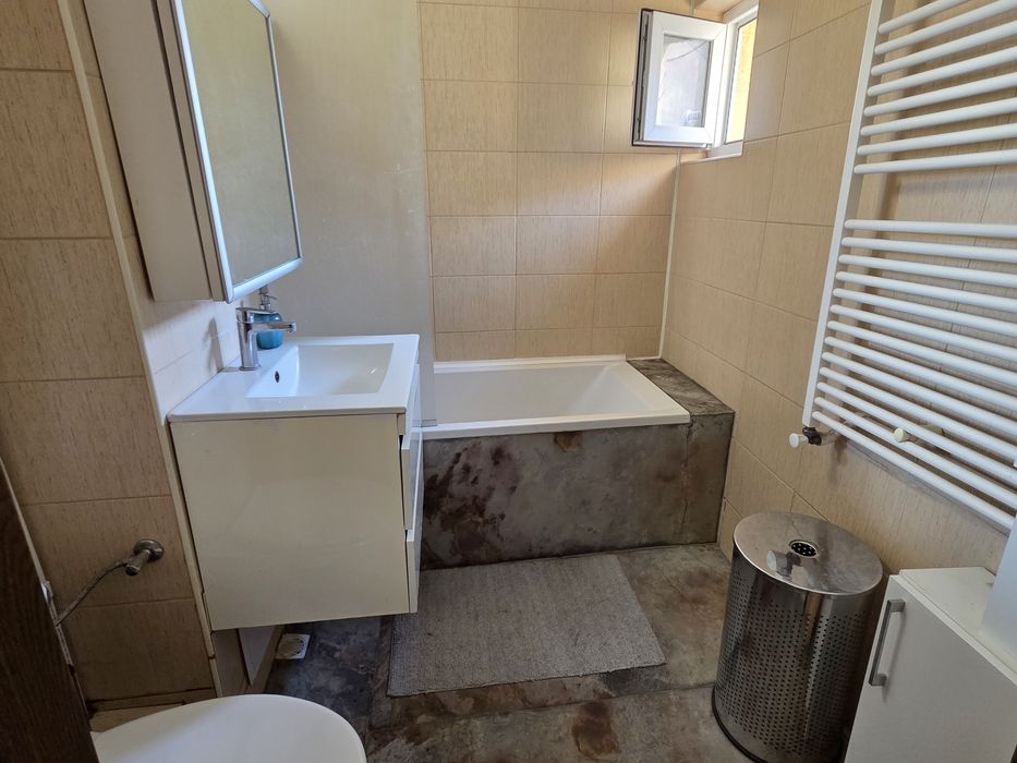 Propietar inchiriez apartament 3 camere decomandat cu vedere panoramica la Lacul si Parcul Plumbuita