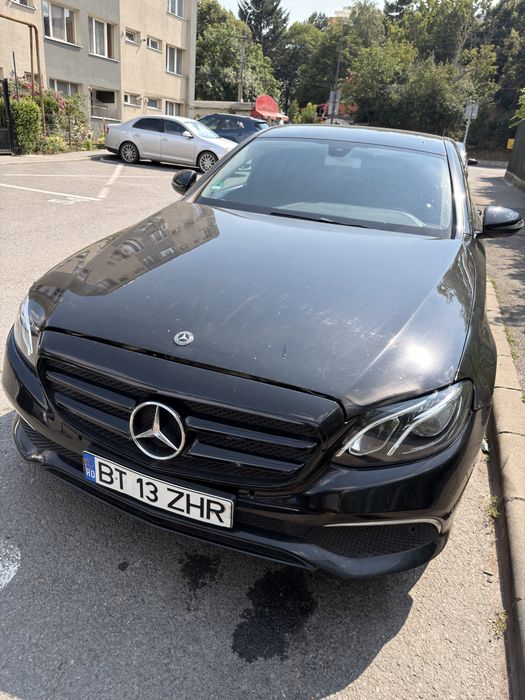 Mercedes e-class E200 w213 usor avariat 2020