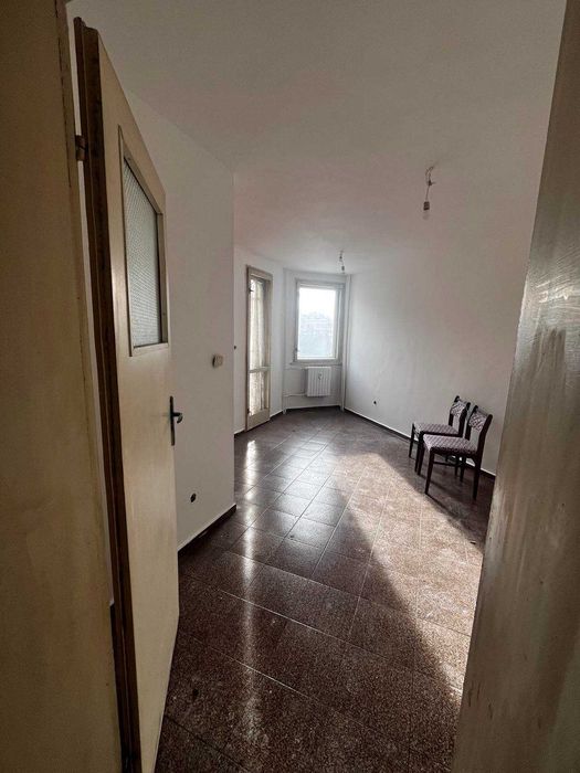 Продава се Тристаен апартамент в София, Разсадника - 110 кв.м за 1173 €/кв.м - Снимка #2