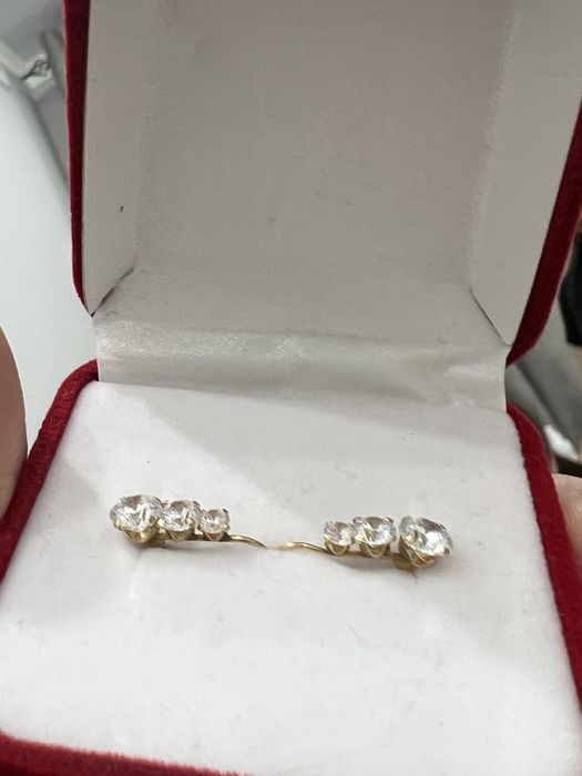 Золотые серьги новые