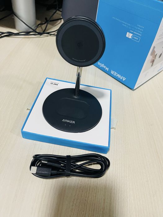 Anker MagGo încărcător wireless 15W MagSafe 2 in 1 ,Iphone ,AirPods