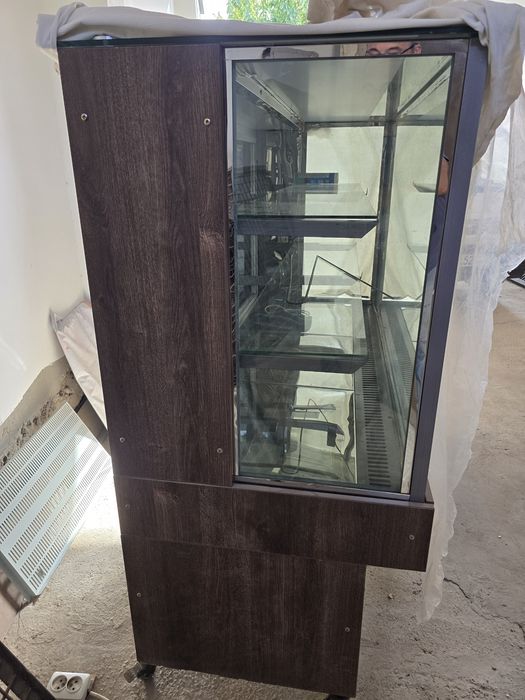 Кондитерский витринный холодильник