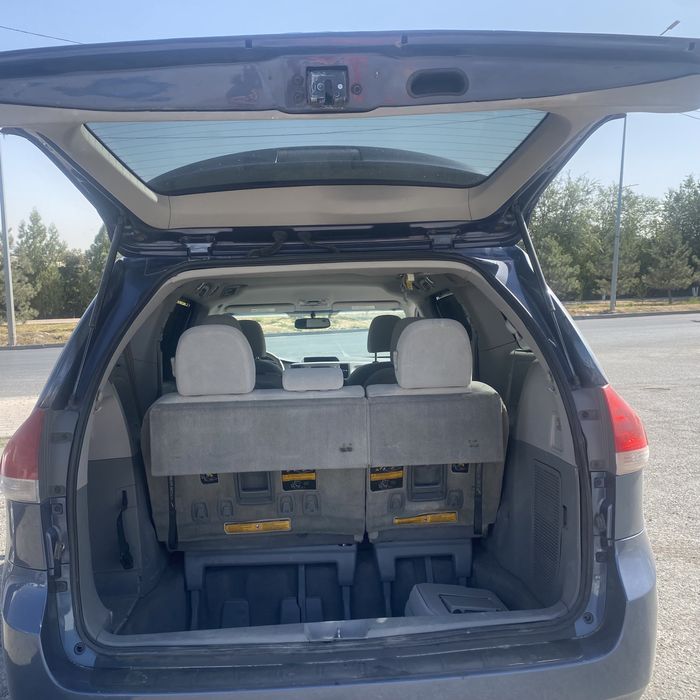 Продам тайота сиена 2014 года