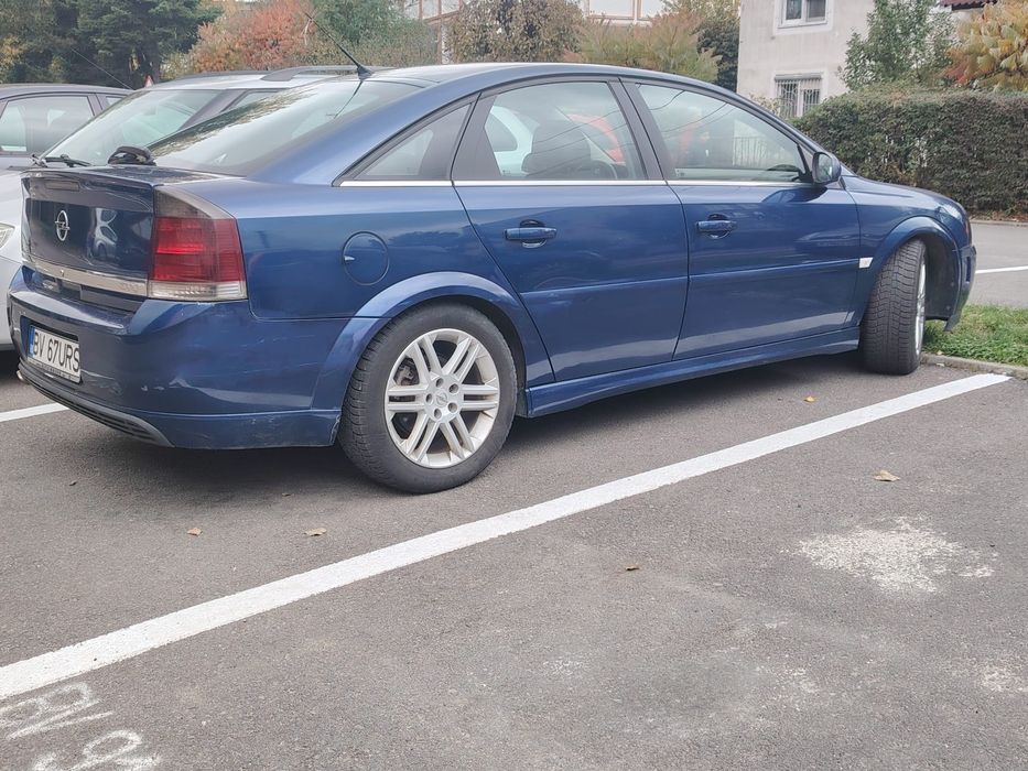 Vând Vectra c GTS 140000 reali