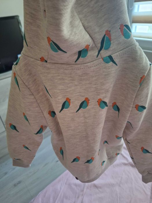 Детски  екип нов  суичър, нов панталон и ръкавици