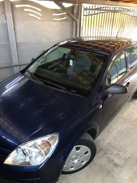 De vânzare Opel AstraH 2006 motor 1.6 l. Stare forte buna preț 10.000 ron
