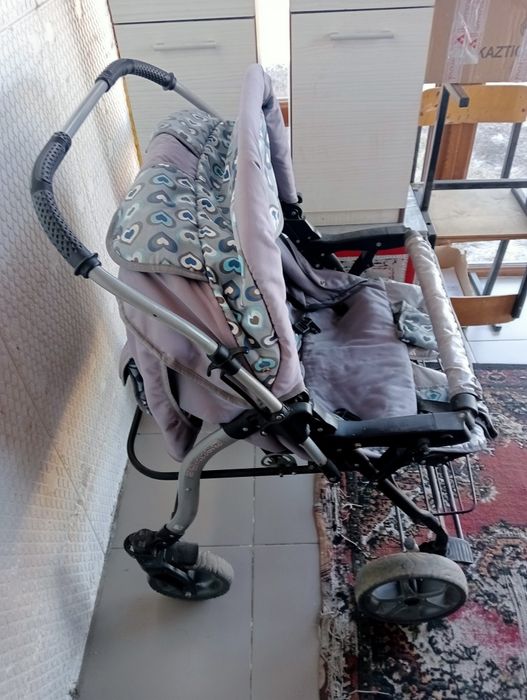 Коляска для двойняшек