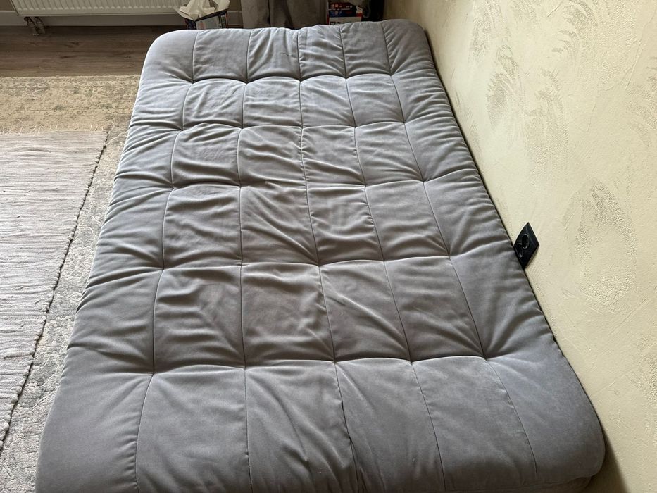 Продам диван 45000  чехол снимается