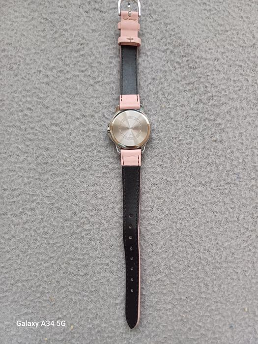 Дамски часовник Casio