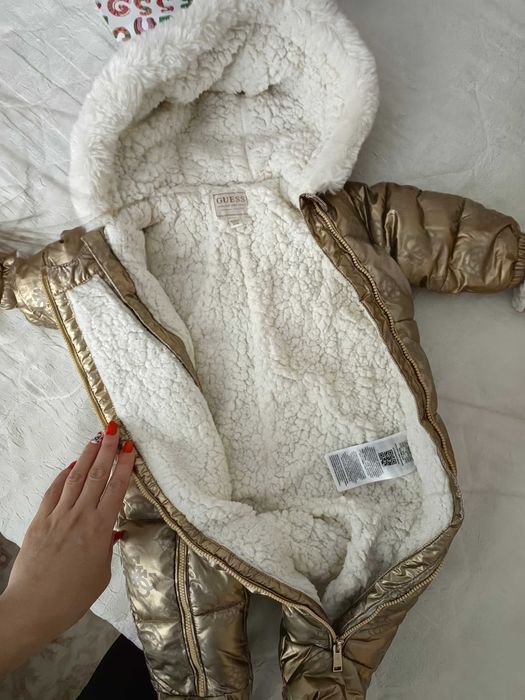 Бебешки ескимос Guess