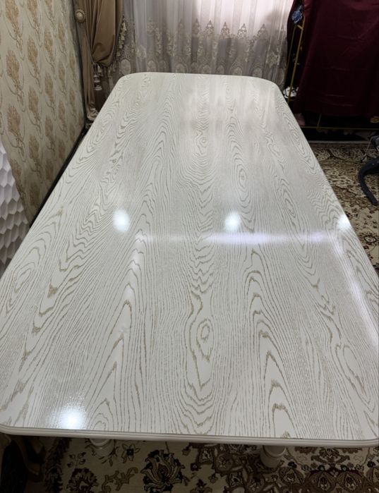 Стол-Хонтахта сотилади!