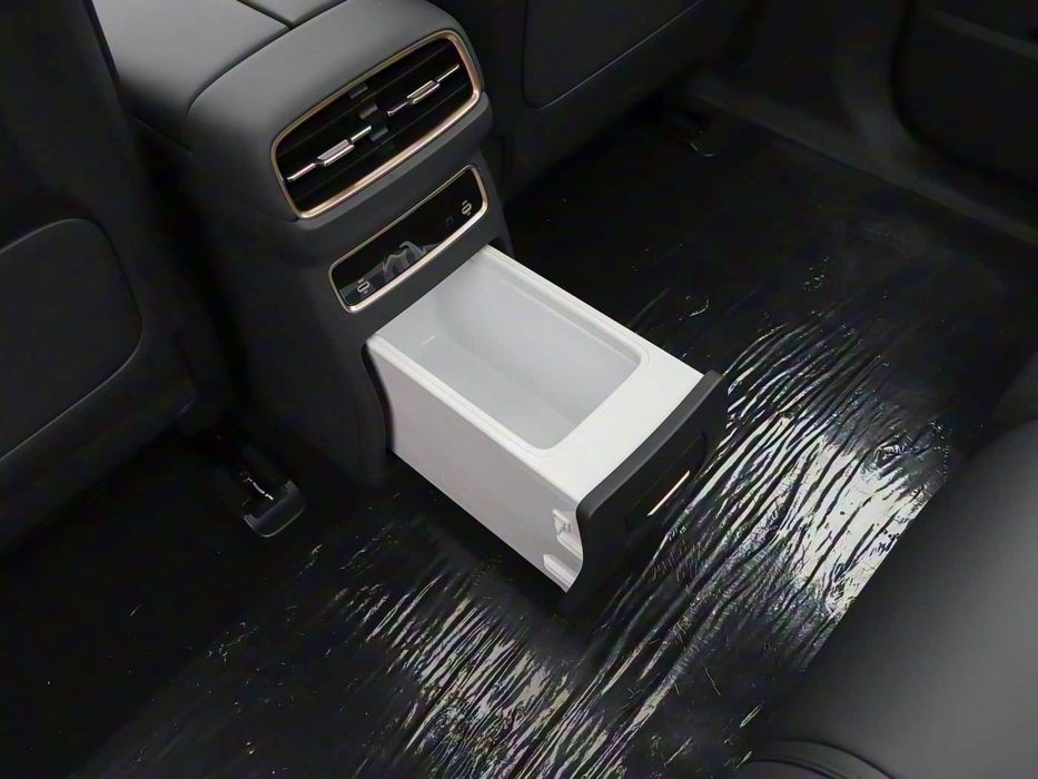 Dongfeng Ep008 гибрид 5 местный Ультра версия