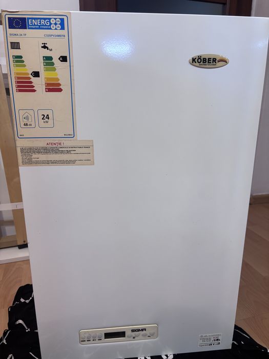 Vand centrala motan 24 kw,  pe gaz, stare perfecta de finctionare, are kitul de evacuare, si termostatul!