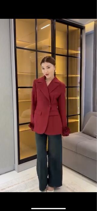 Продам пиджак ……..