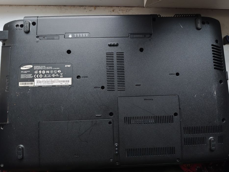 Продам срочно  Ноутбук Samsung NP-R780