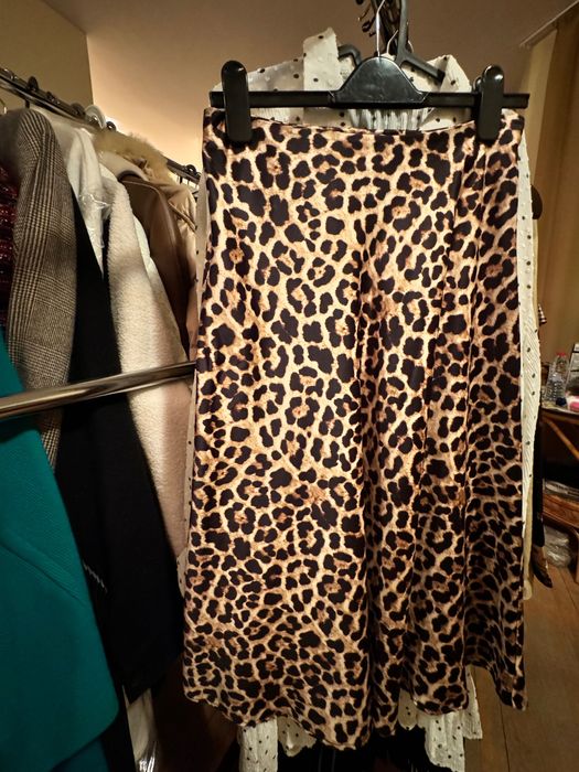 Сатенена пола с леопардов принт