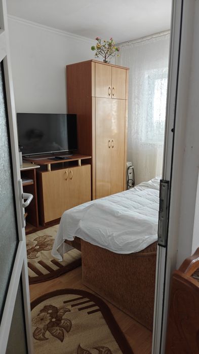 Vând apartament 2 camere, 54 m², etaj 4/4