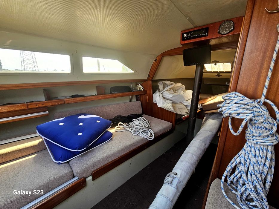 Ветроходна яхта "