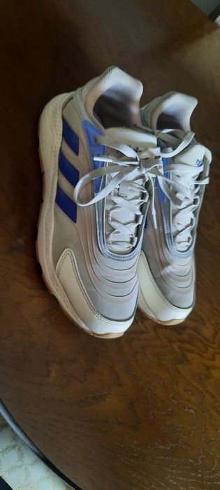 Кроссовки Adidas