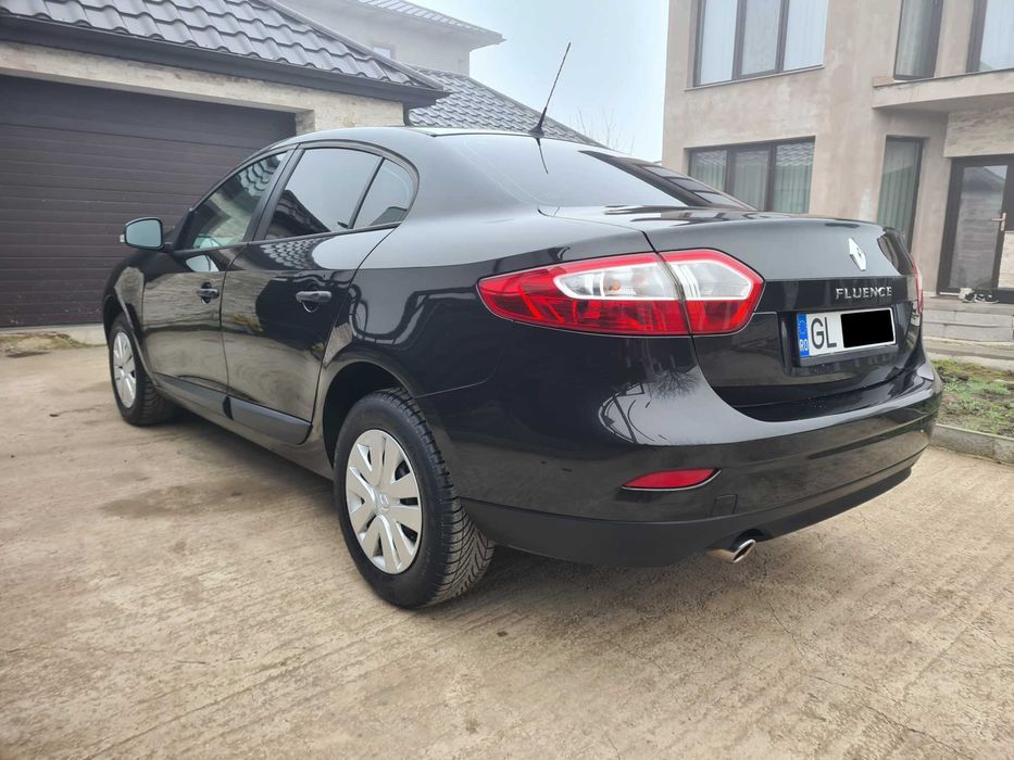Renault Fluence. an 2010 luna 6, 1.6 16V, benzina, 181000 KM REALI