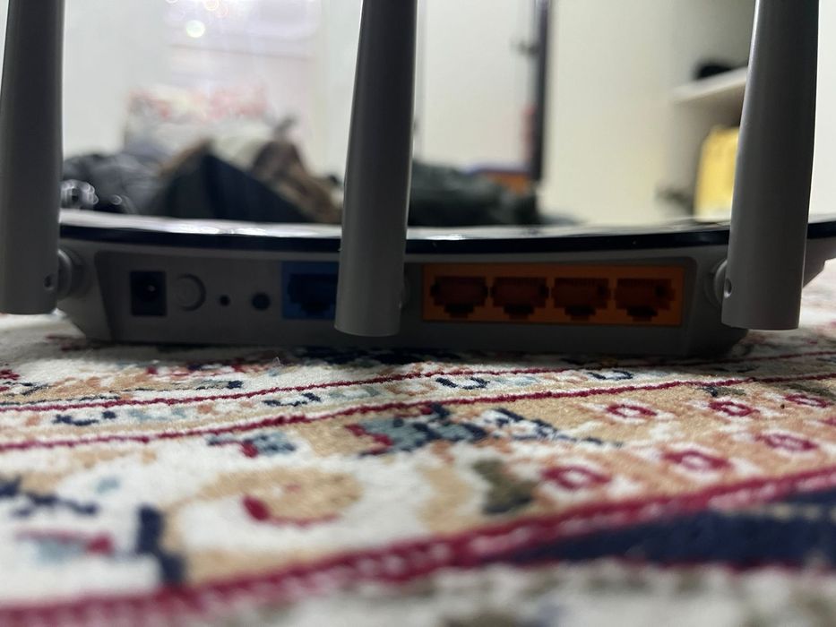 Роутер tp-link .