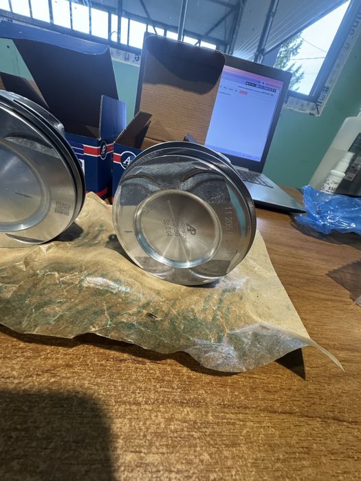 Бутала за Mercedes 278,157 63 amg 500 v8 biturbo