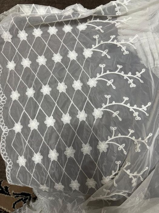 Тюль белая а другая с зеленью бу