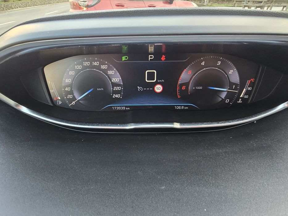 Peugeot 3008 2019 Automat 1.5 Diesel – Navigație – Stare foarte bună