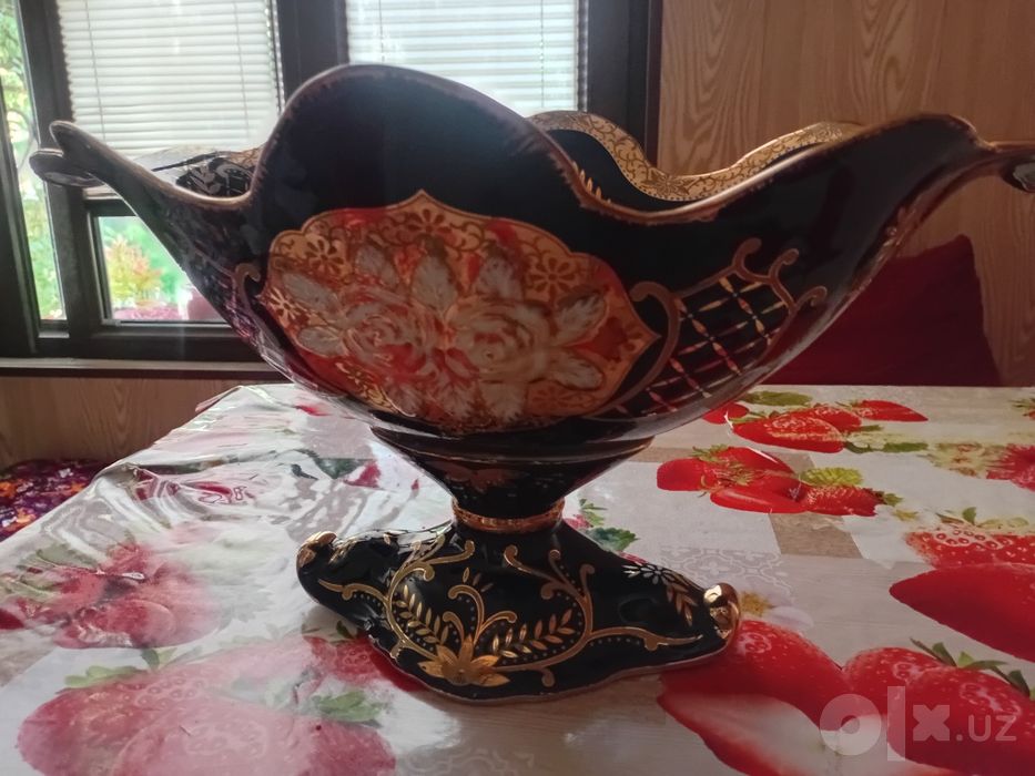 Кора шахзода сотилади 8 та идиш