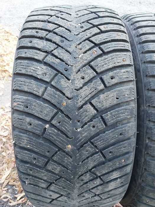4 шины Nexen 245 45 R17.