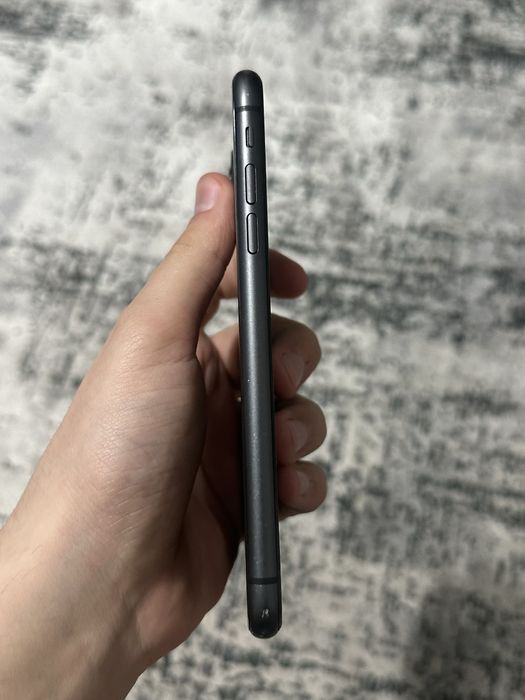 iPhone 11 Black 64GB