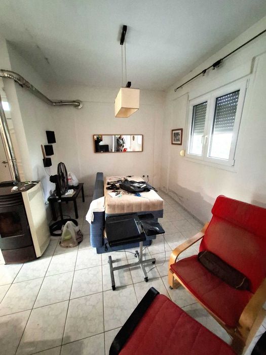 Продават се два апартамента по 50 м2 с общ двор 360 м2 в Аспровалта, Гърция