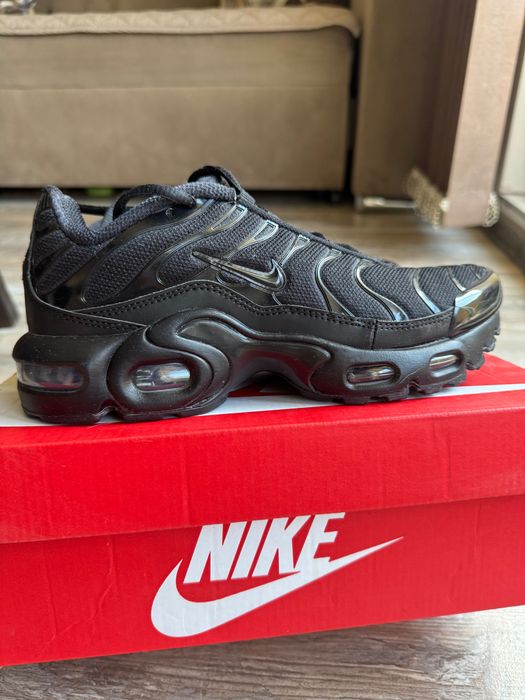 Чисто нови дамски маратонки Nike Air Max Plus  38 р-р