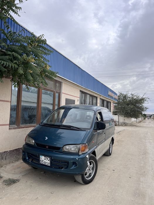 Mitsubishi Delica