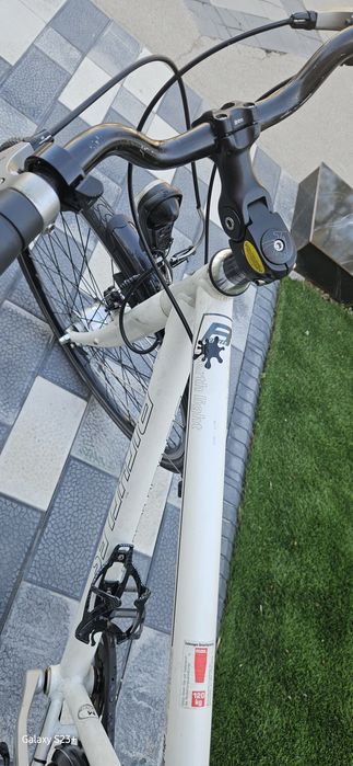 Велосипед  немецкой  BICYCLES  Размер 28  с  Ригидное вилкой