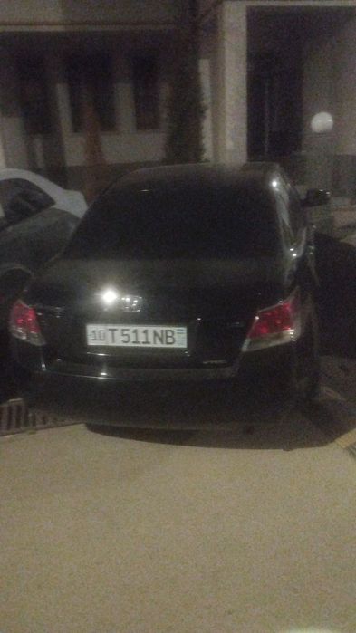 Honda Accord sotiladi