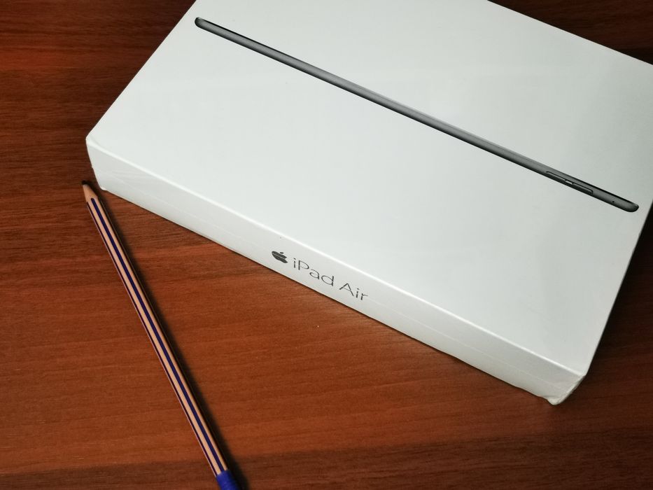Планшет iPad Air новый не вскрывался