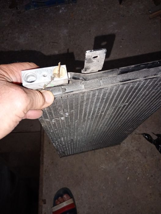 Vând radiator aer condiționat