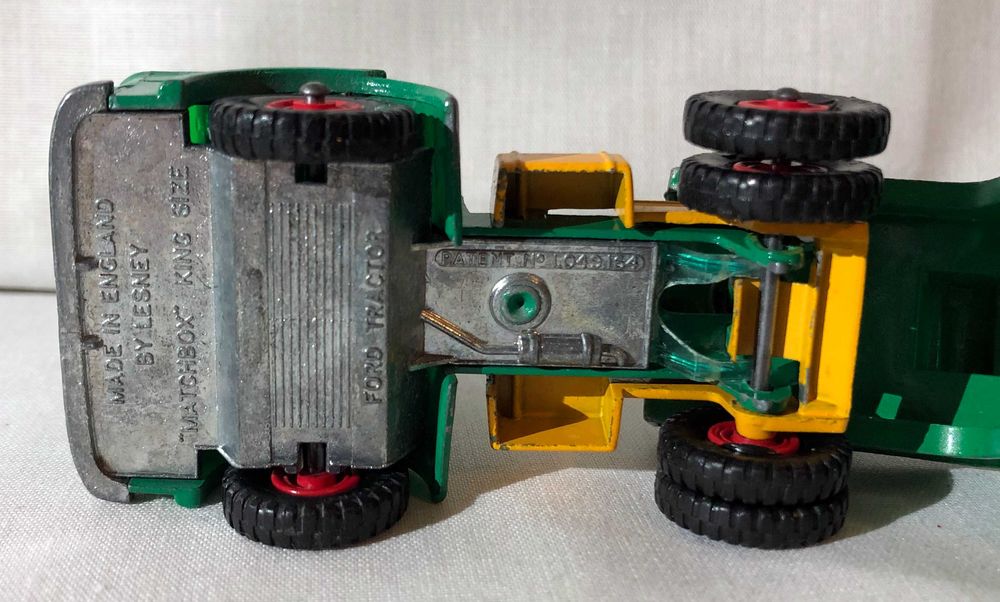 Macheta Matchbox Trailer King Size K-17 Ford Tractor Dyson Low din 69