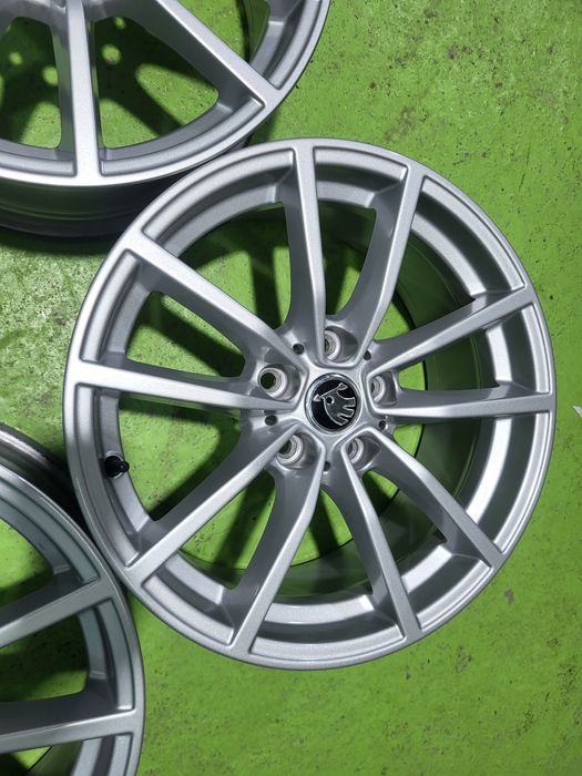 17 5x112 Skoda лети джанти 5х112 шкода