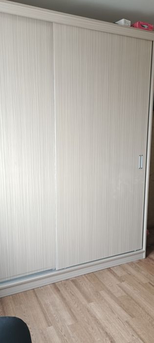 Продам шкаф купе