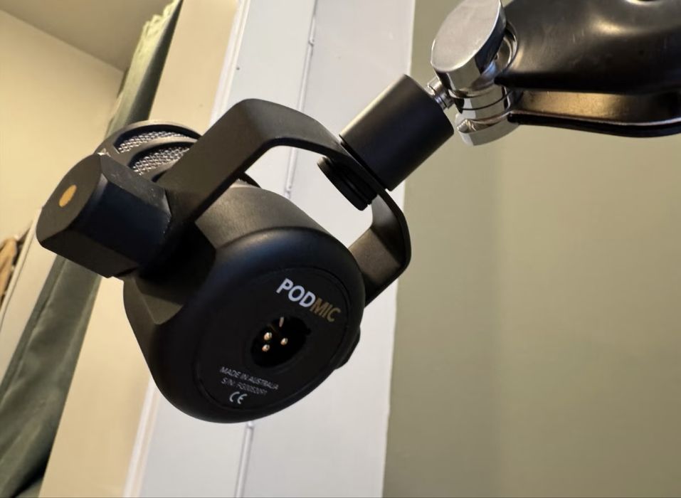 Macbook Pro + complet studio / podcast kit