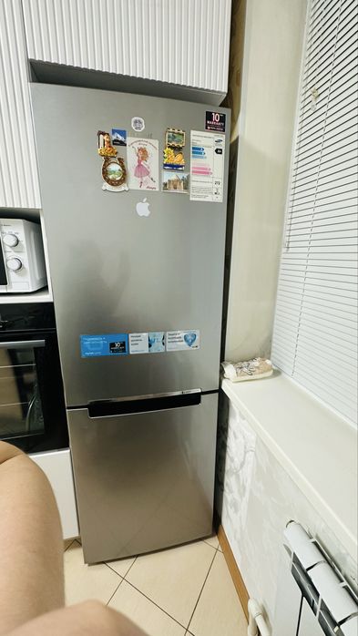 Продам холодильник