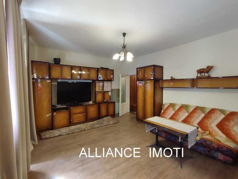 Дава се под наем Четиристаен апартамент в София, Лозенец - 110 кв.м за 714 € - Снимка #3