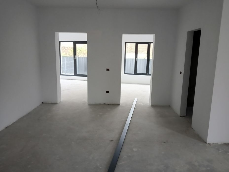 Apartament cu curte proprie str Alba iulia