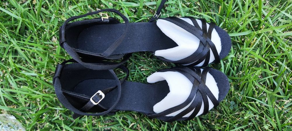 Обувки за салса/латино танци