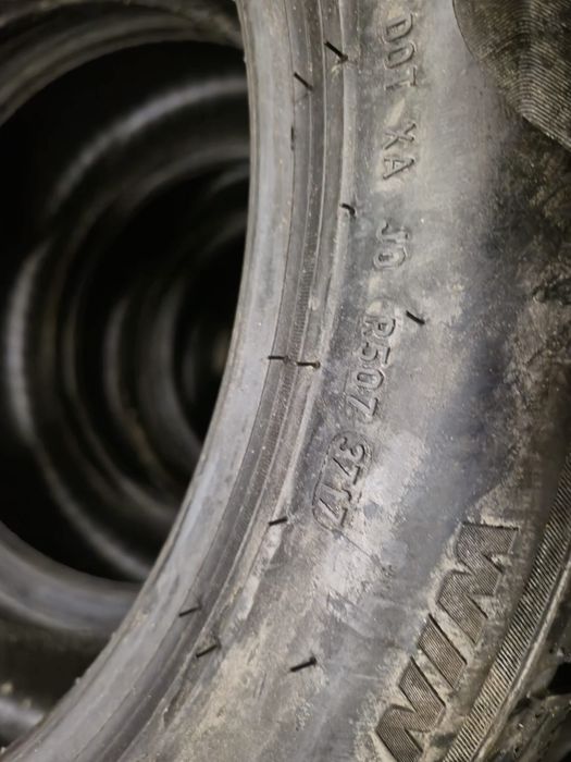 4 anvelope iarna noi Pirelli 215 55 17