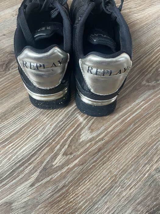 Сникърси дамски Replay