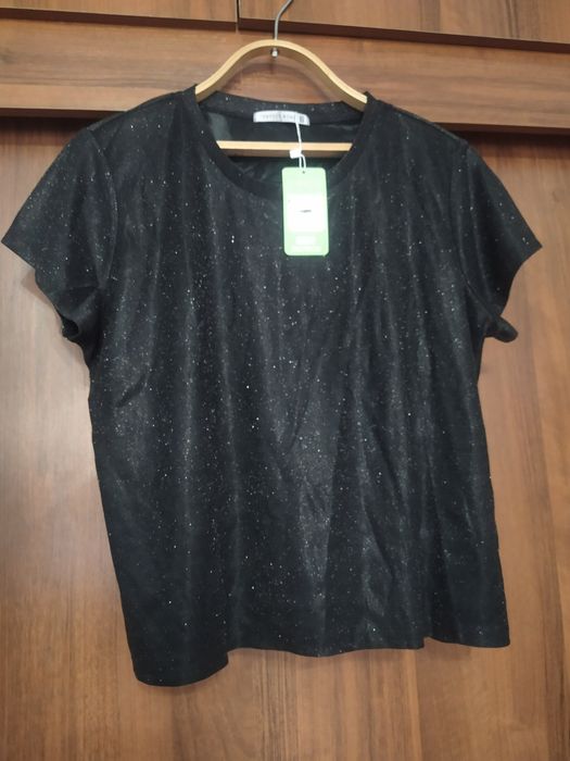 Продается кофта черная