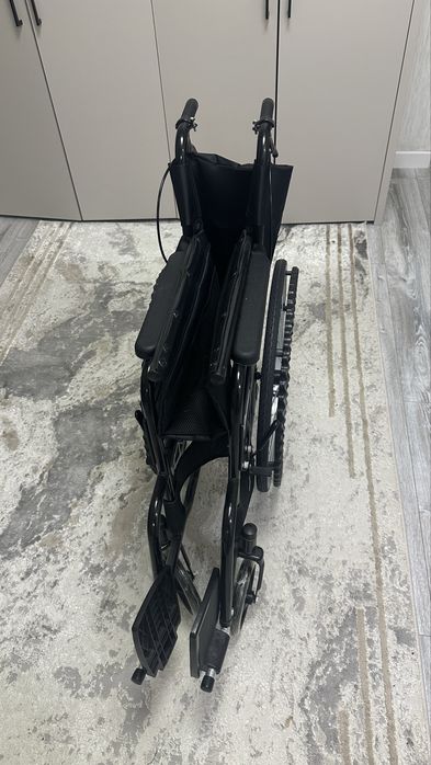 Инвалидная коляска